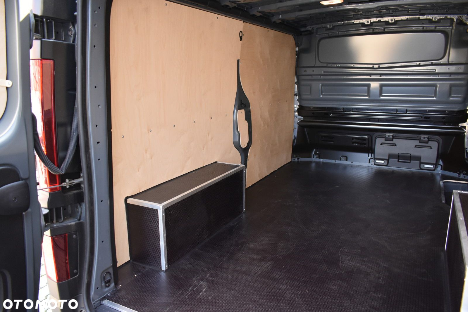 Renault Trafic - 12