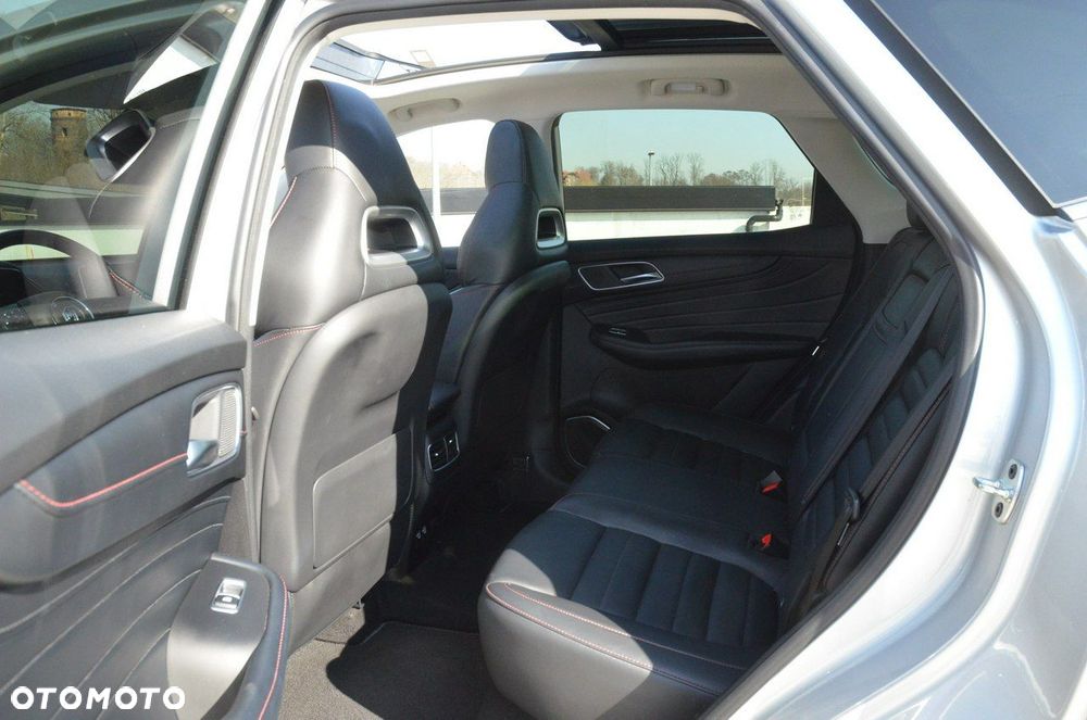 MG HS 1.5T-GDI Luxury - 36