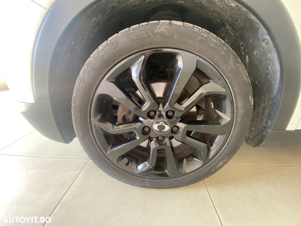 SsangYong Tivoli e-XDi 160 2WD Aut. Sapphire - 21