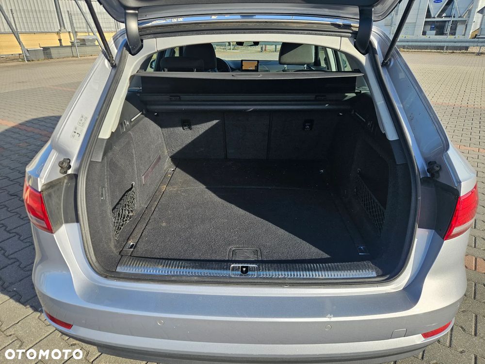 Audi A4 Avant 2.0 TDI ultra - 16