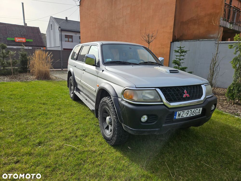 Mitsubishi Pajero Sport - 11