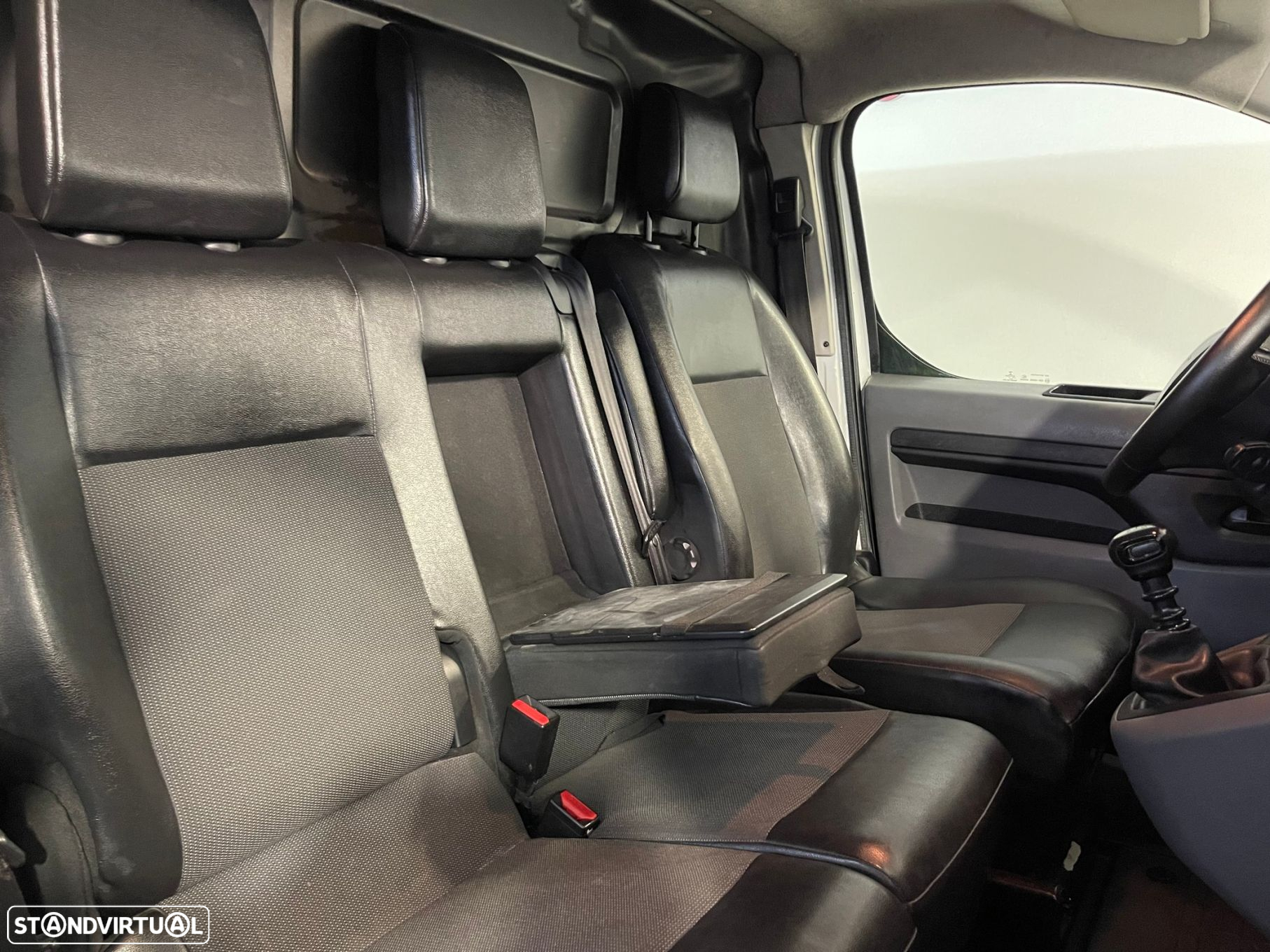 Peugeot Expert 2.0 BlueHDi L2H1 Premium Standard - 13