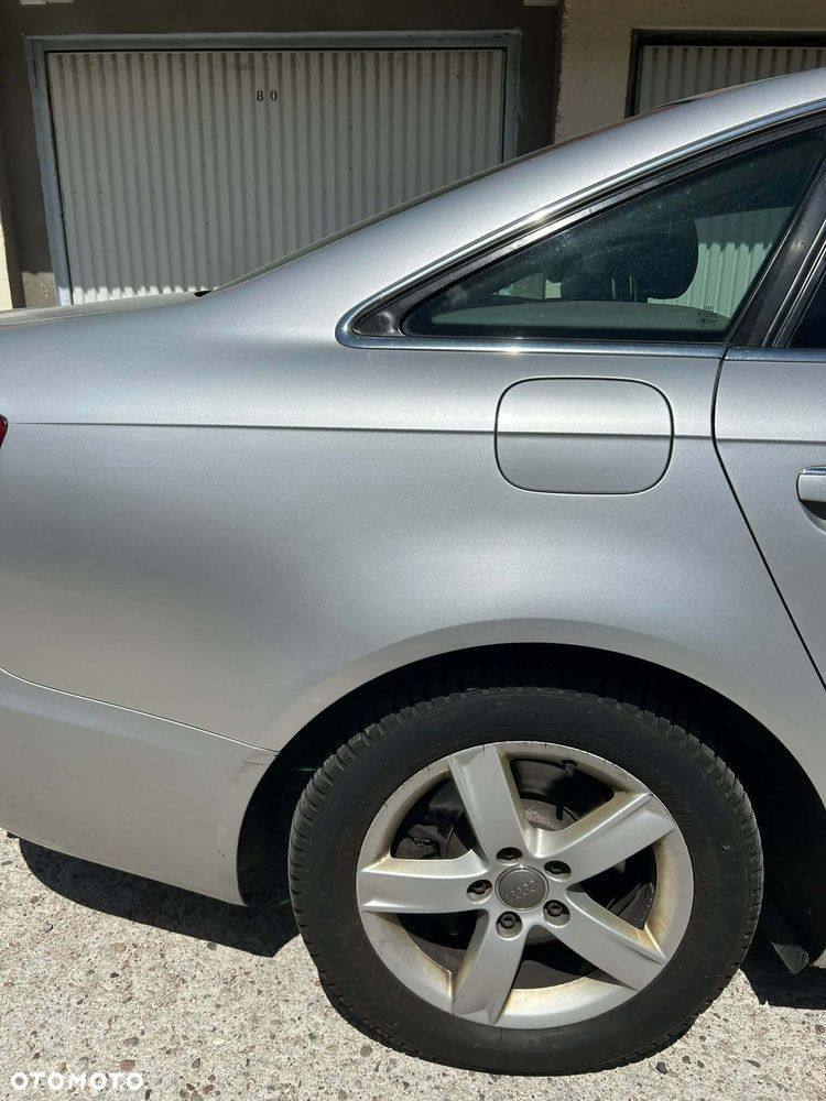 Audi A6 Limousine 2.4 - 7