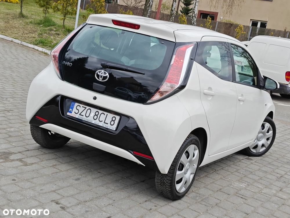 Toyota Aygo x-play touch - 21
