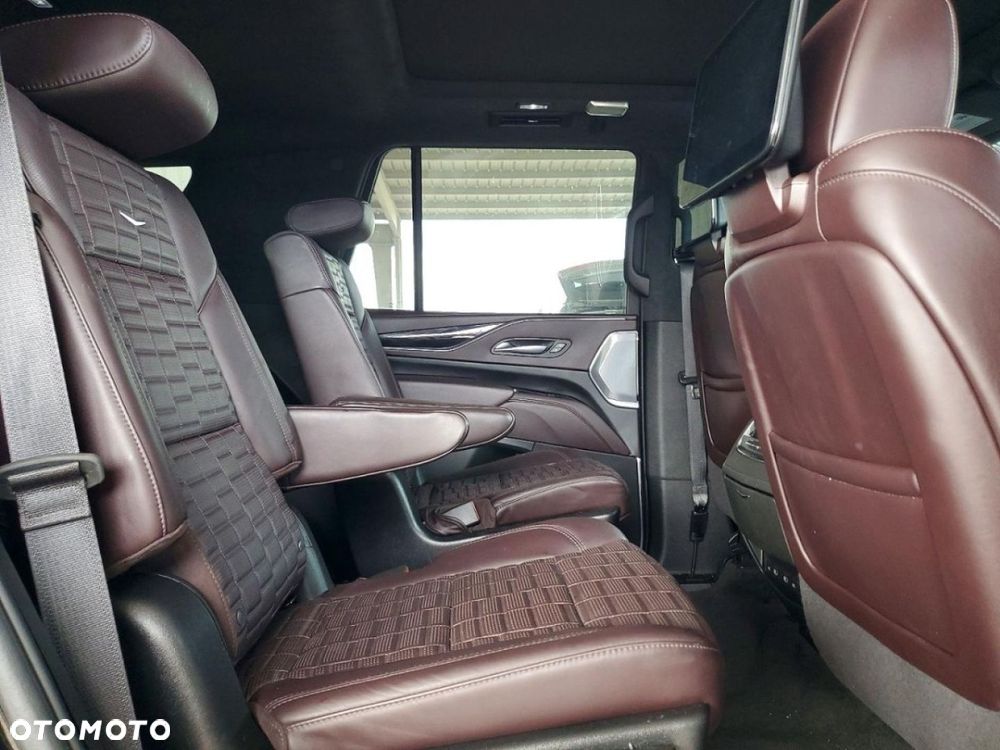 Cadillac Escalade - 10