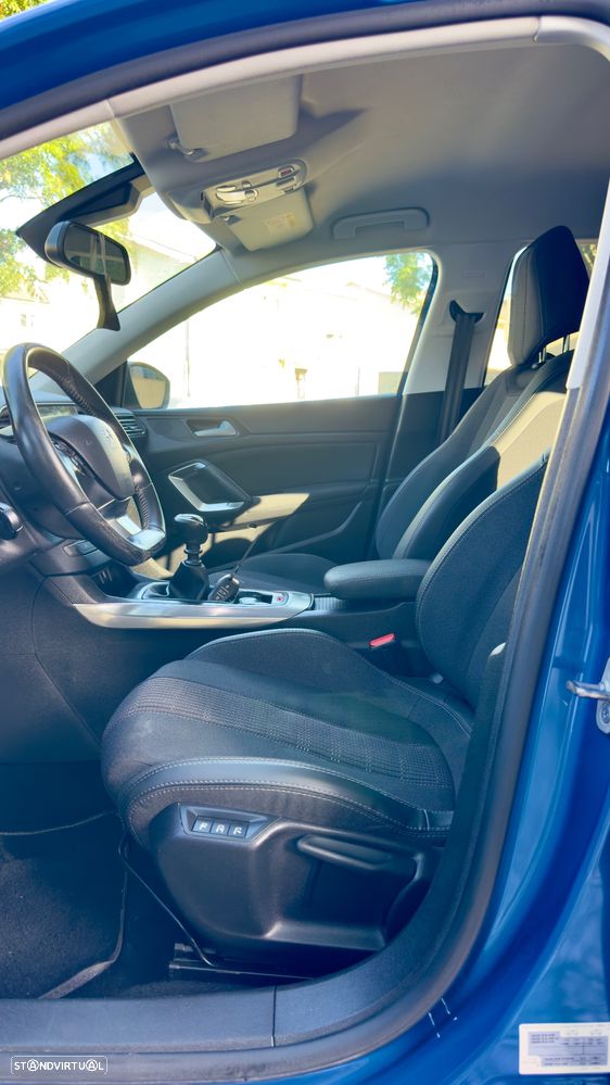Peugeot 308 PureTech 130 GPF Stop & Start Allure Pack - 9