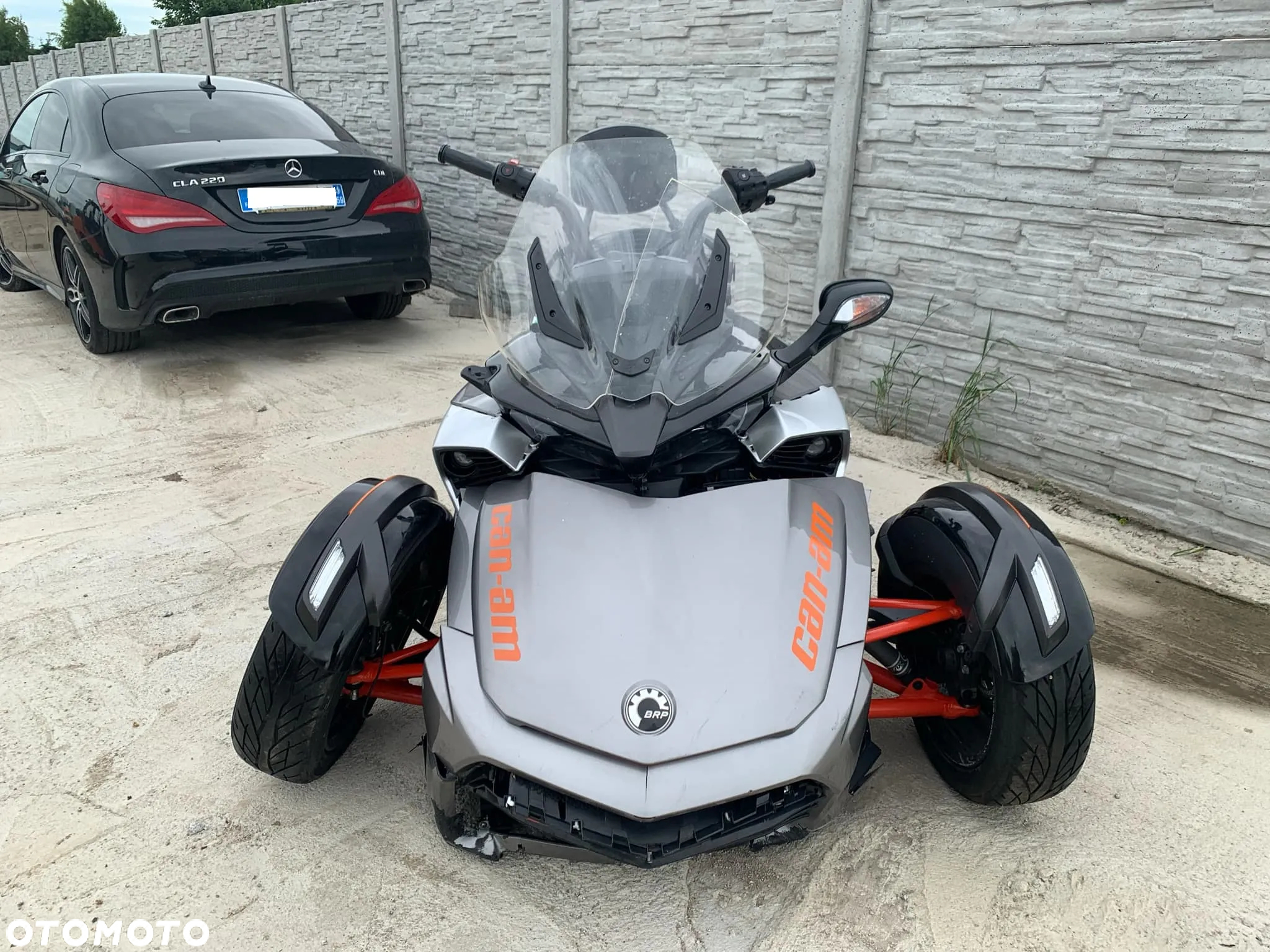 Can-Am Spyder - 10