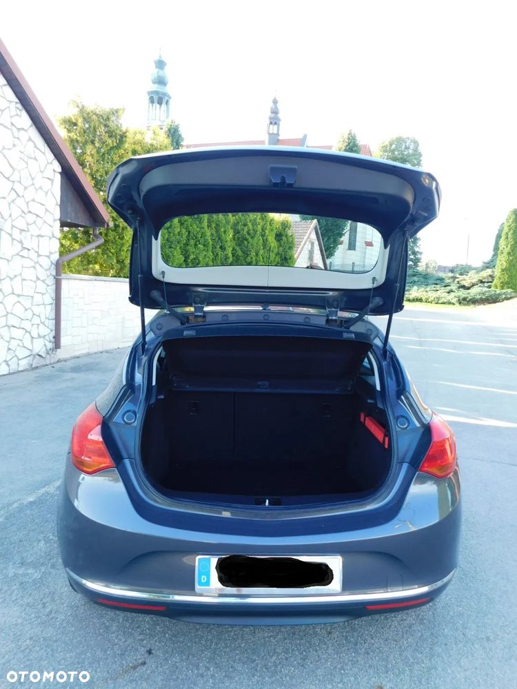 Opel Astra 1.6 ECOFLEX Start/Stop Innovation - 23