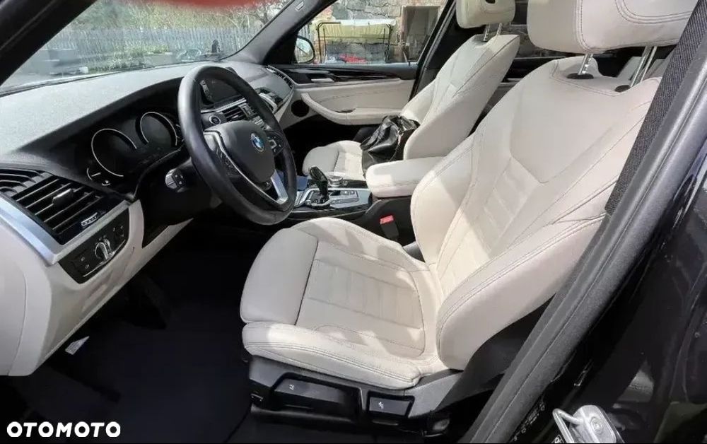 BMW X3 xDrive20i xLine - 10