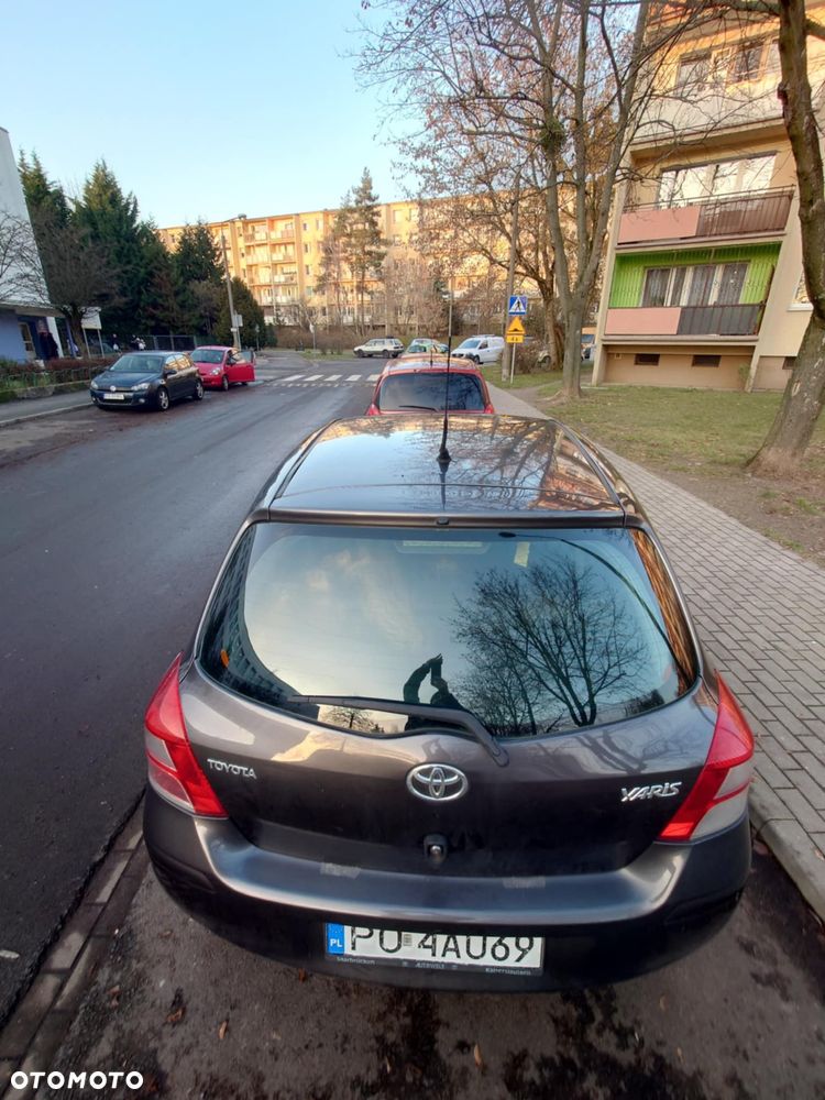 Toyota Yaris 1.0 VVT-i Luna - 4