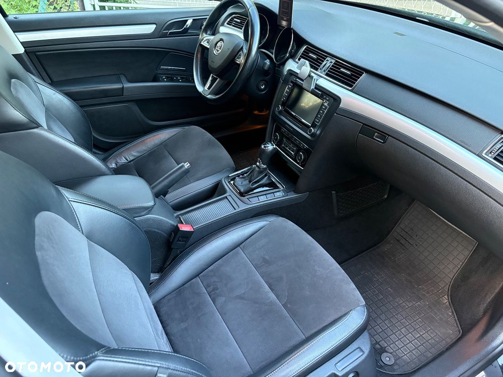 Skoda Superb 2.0 TDI Platinum DSG - 8