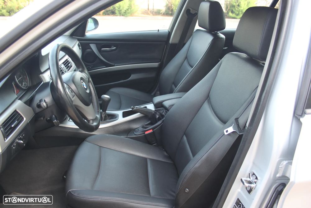 BMW 320 d Exclusive - 11