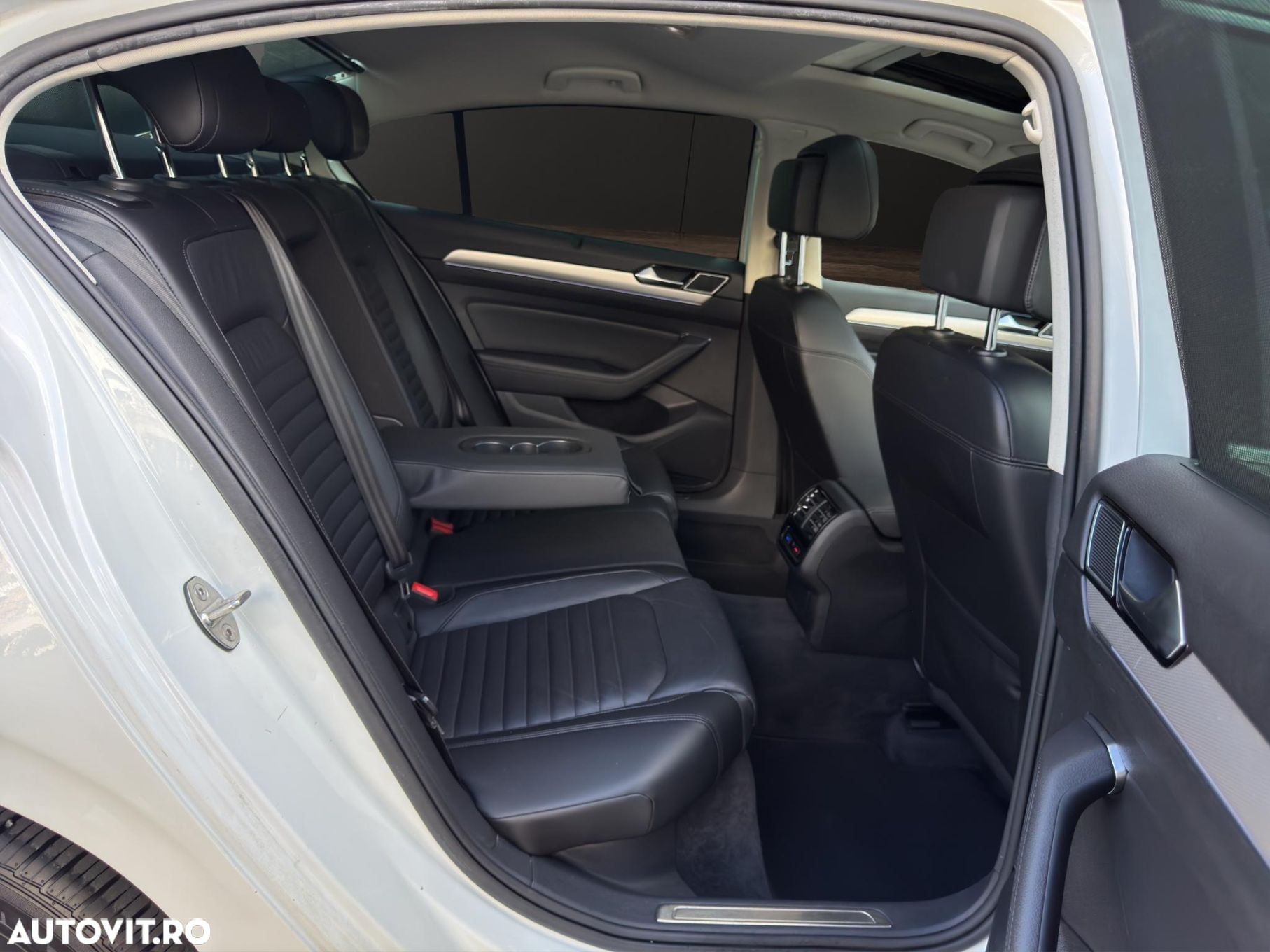 Volkswagen Passat - 14