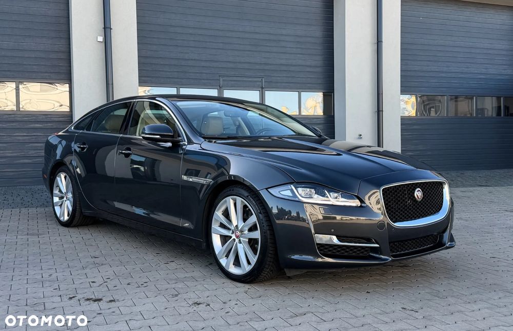 Jaguar XJ 3.0 D V6 Premium Luxury - 10
