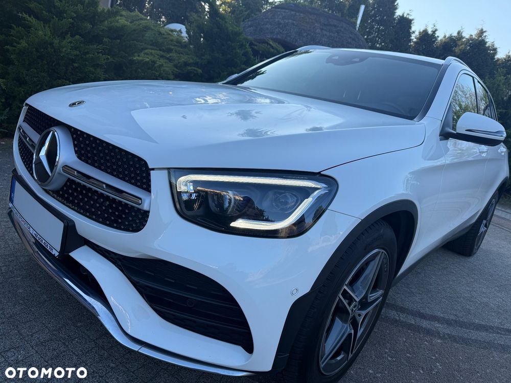 Mercedes-Benz GLC 200 4Matic 9G-TRONIC AMG Line Plus - 16