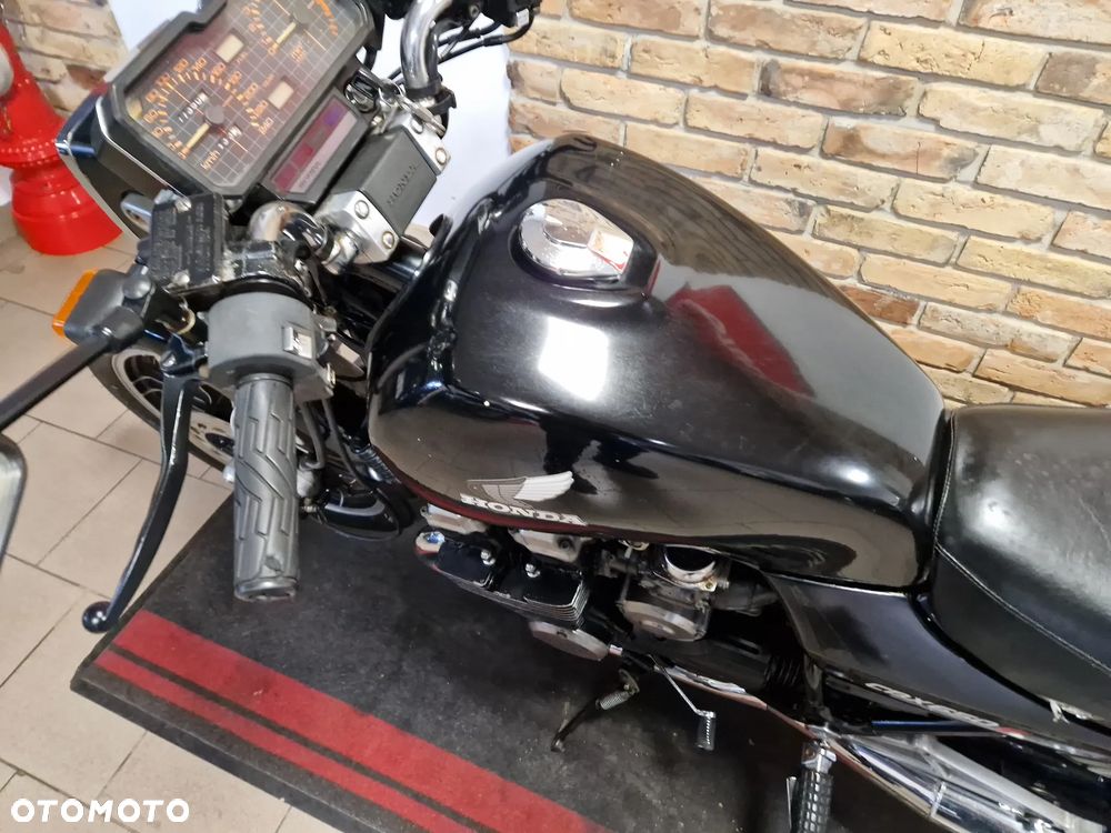 Honda CBX - 24