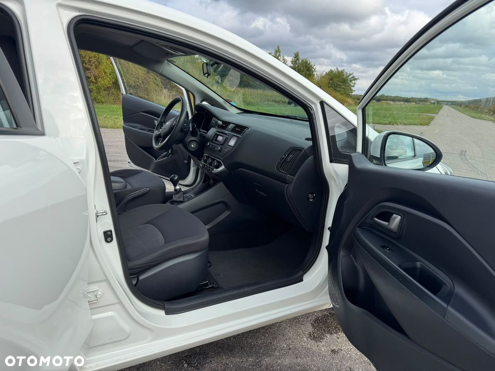 Kia Rio - 18