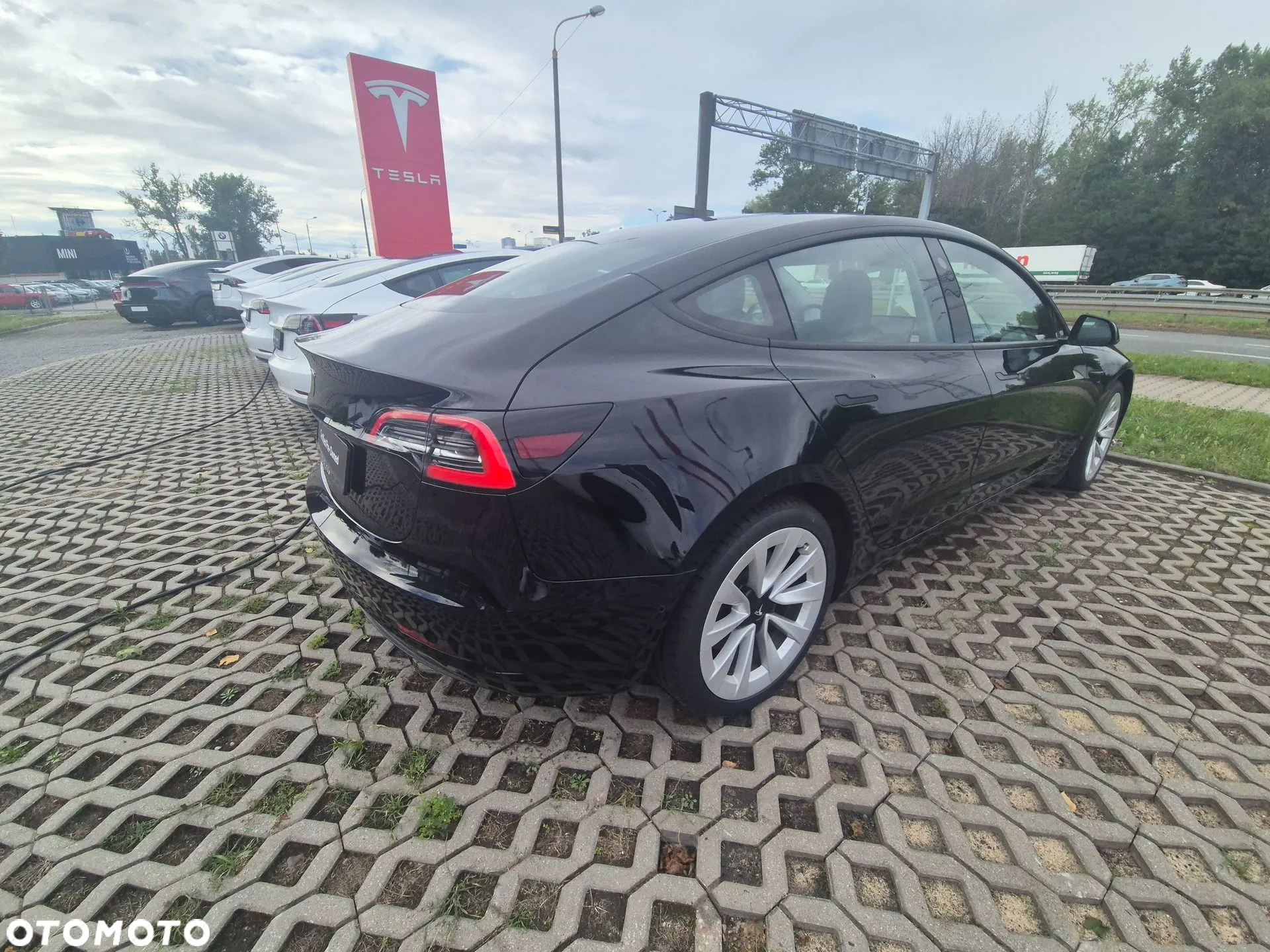 Tesla Model 3 Long Range RWD - 6