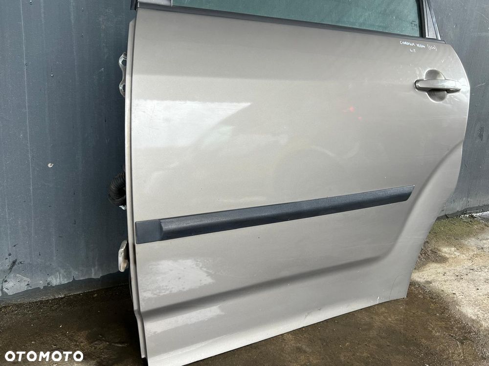 Drzwi lewy tył Toyota Corolla Verso II (4S0) - 2