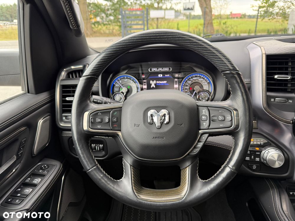 Dodge RAM 5.7 4x4 - 21