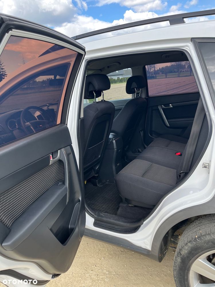 Chevrolet Captiva 2.4 LS 5os - 6