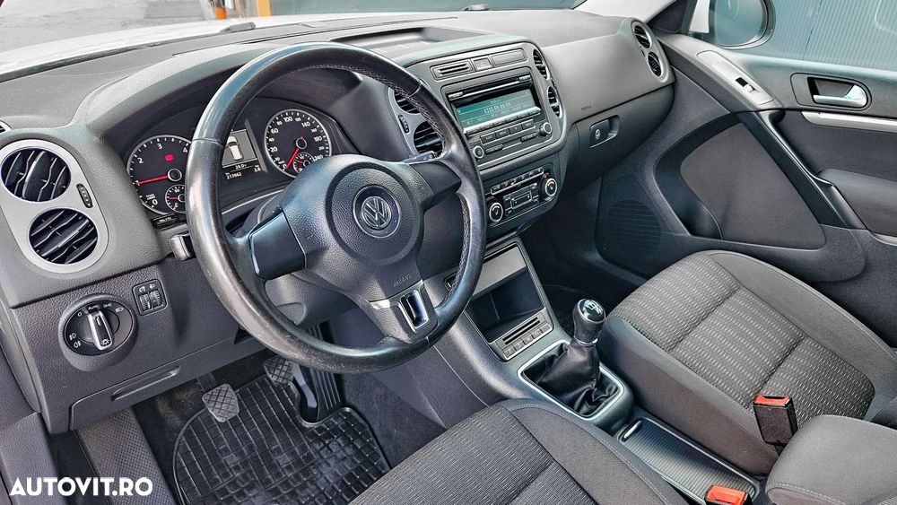 Volkswagen Tiguan - 11