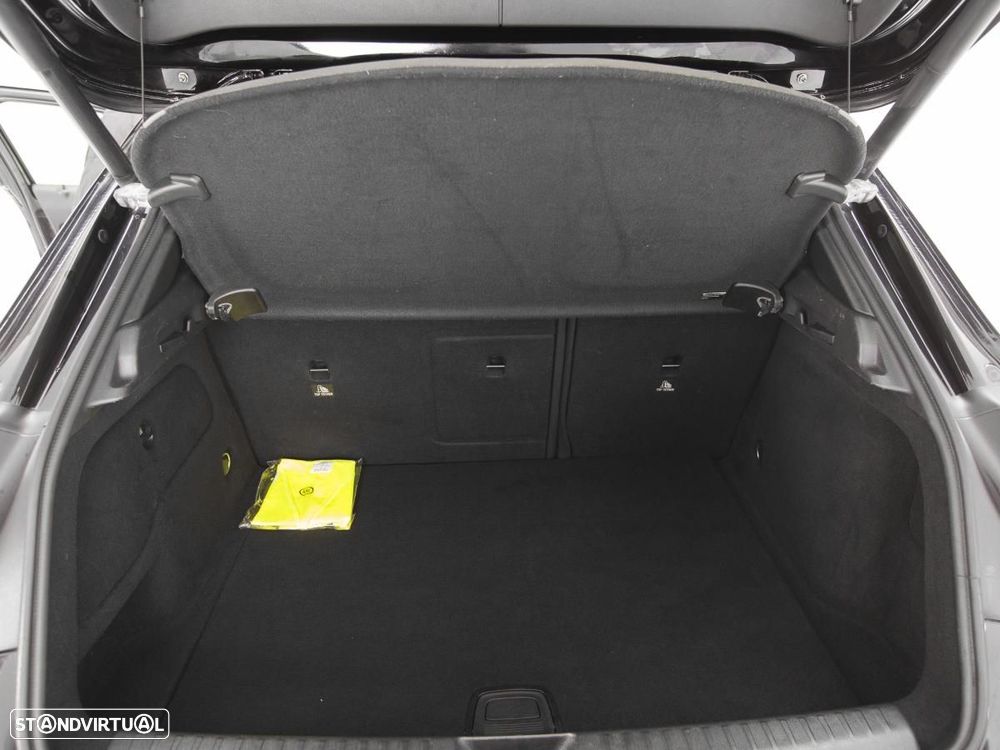 Mercedes-Benz GLA 200 - 6