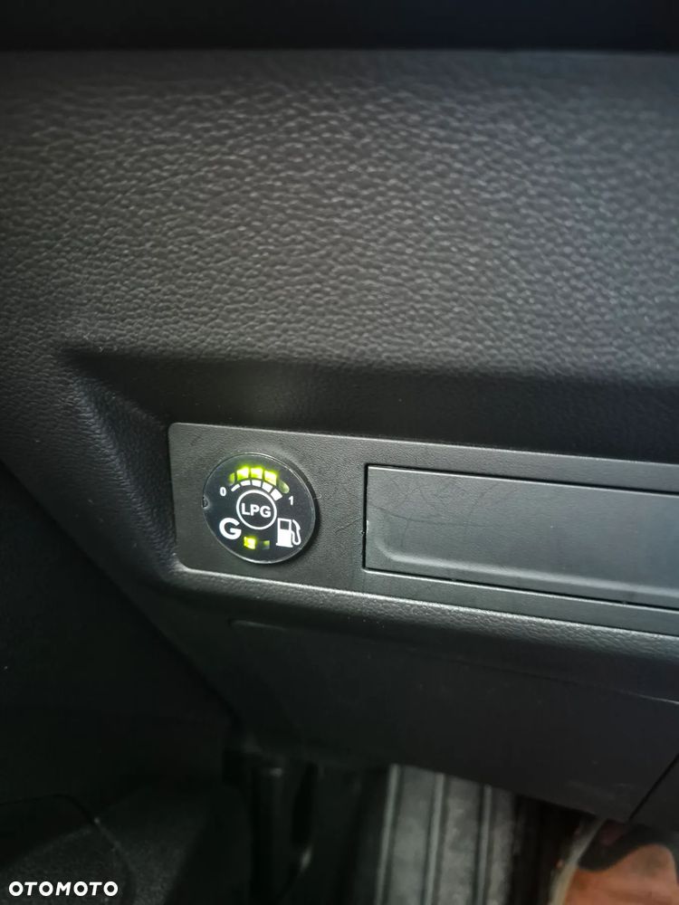 Renault Captur TCe 90 INTENS - 17