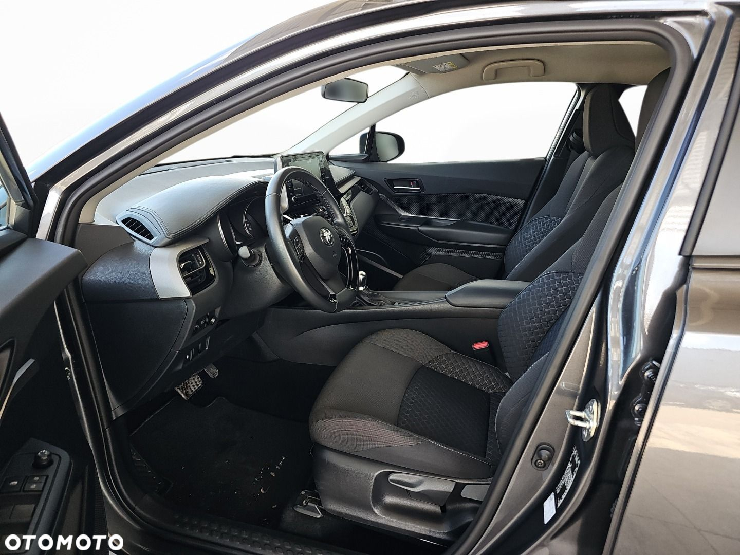 Toyota C-HR - 8