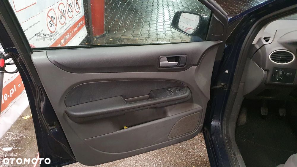 Ford Focus 1.6 TDCi Ambiente - 11