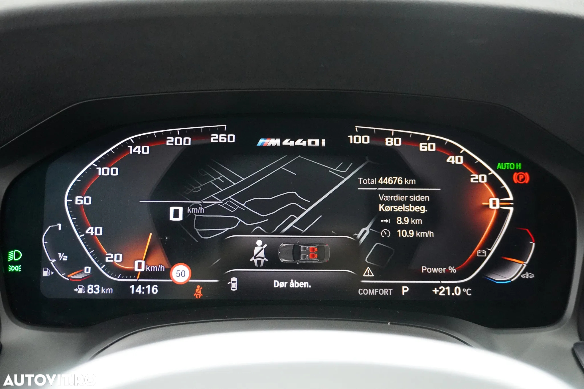 BMW M4 M440i xDrive - 8