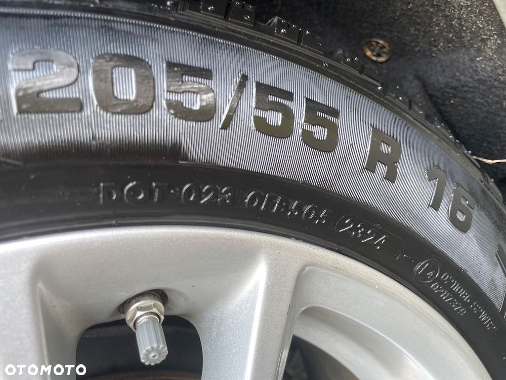 Ford Focus 1.6 Trend - 9