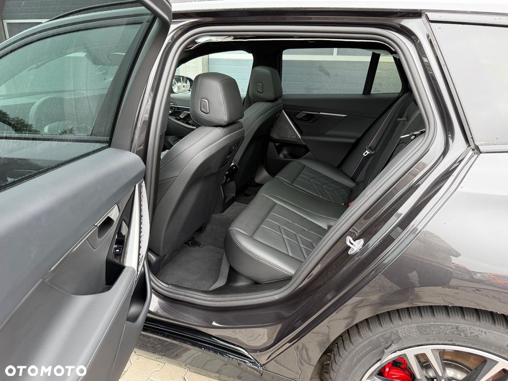 BMW Seria 5 520d xDrive - 24
