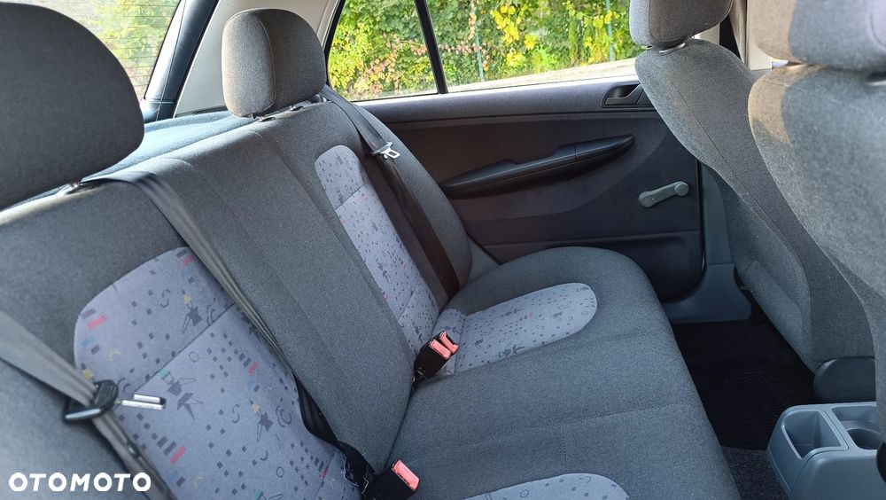 Skoda Fabia 1.4 16V Classic + - 12