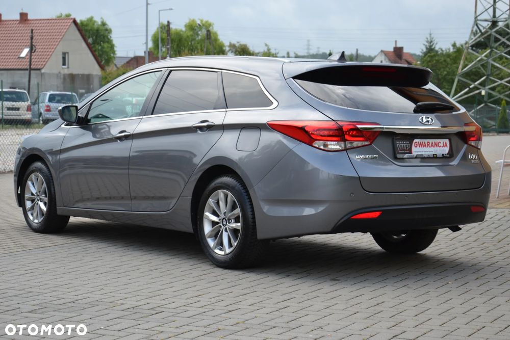 Hyundai i40 Kombi blue 1.7 CRDi DCT Premium - 14