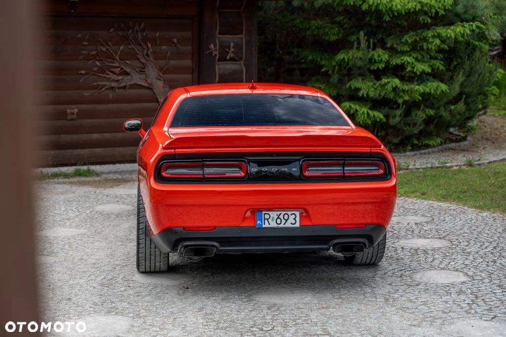 Dodge Challenger 5.7 R/T - 19