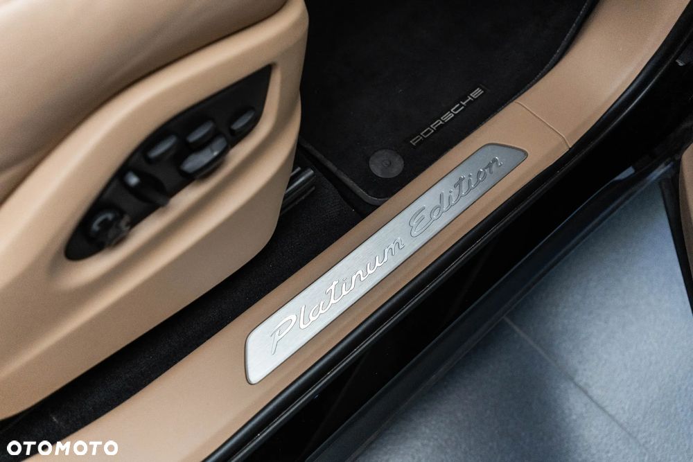 Porsche Cayenne Platinum Edition - 41