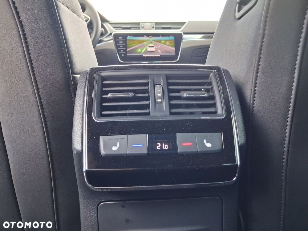 Skoda Superb 2.0 TDI SCR L&K DSG - 36