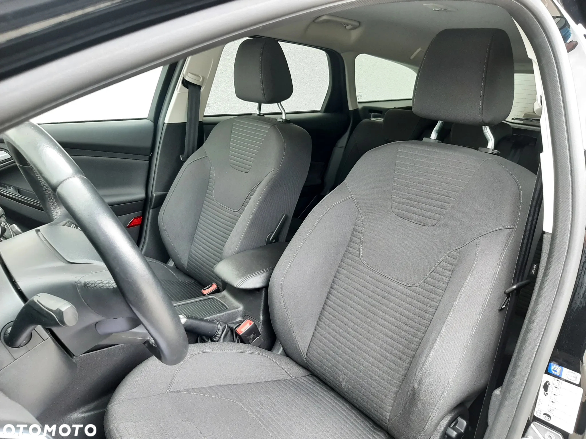 Ford Focus Turnier 1.5 EcoBoost Start-Stopp-System TITANIUM - 11