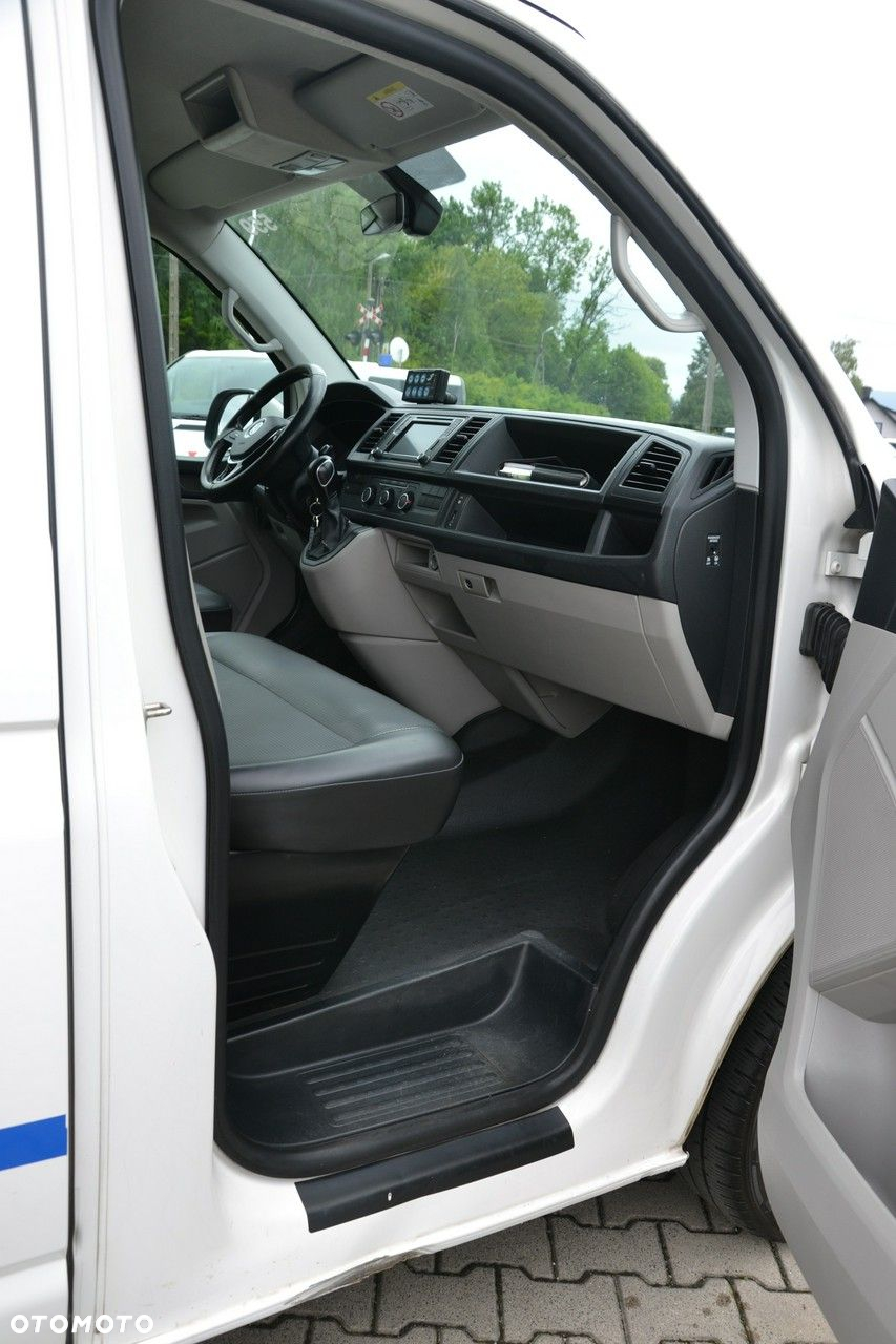 Volkswagen Transporter - 17