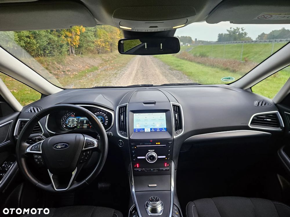 Ford S-Max - 18
