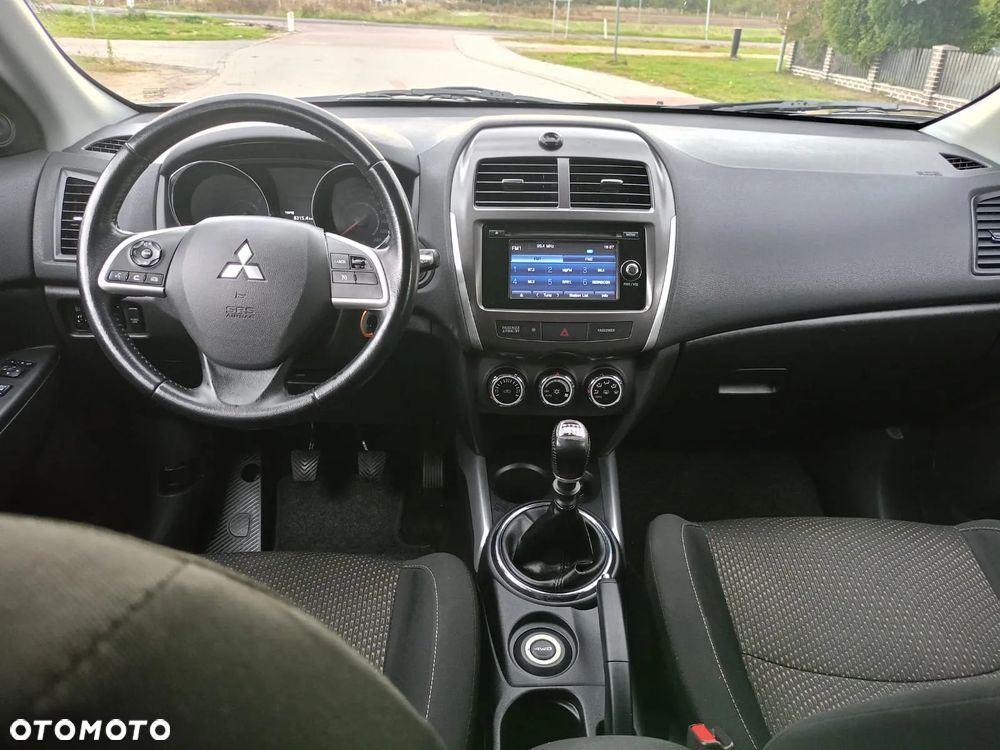 Mitsubishi ASX - 10