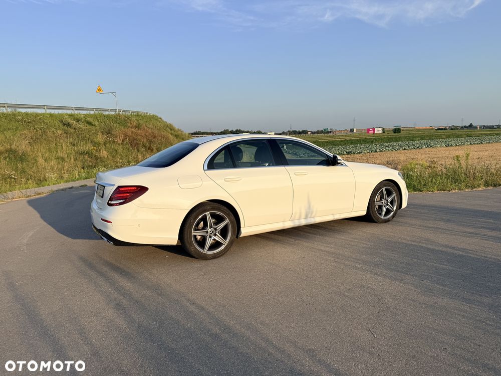 Mercedes-Benz Klasa E - 32