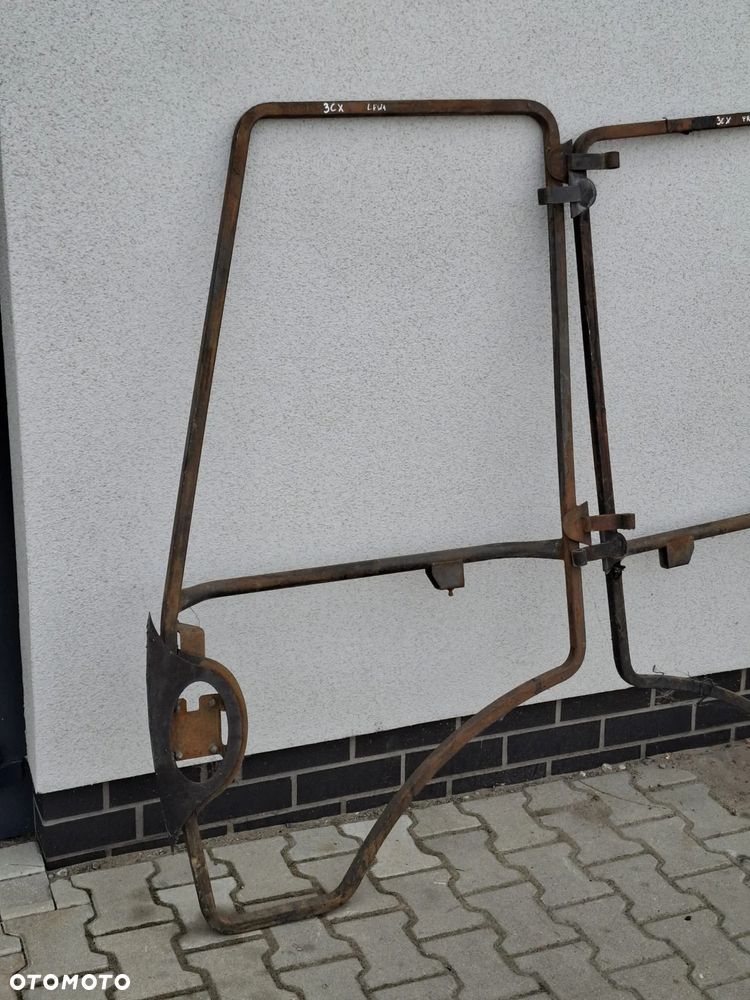 RAMKA DRZWI JCB 3CX 4CX 333/D2342 333/D2340 LEWA PRAWA - 3