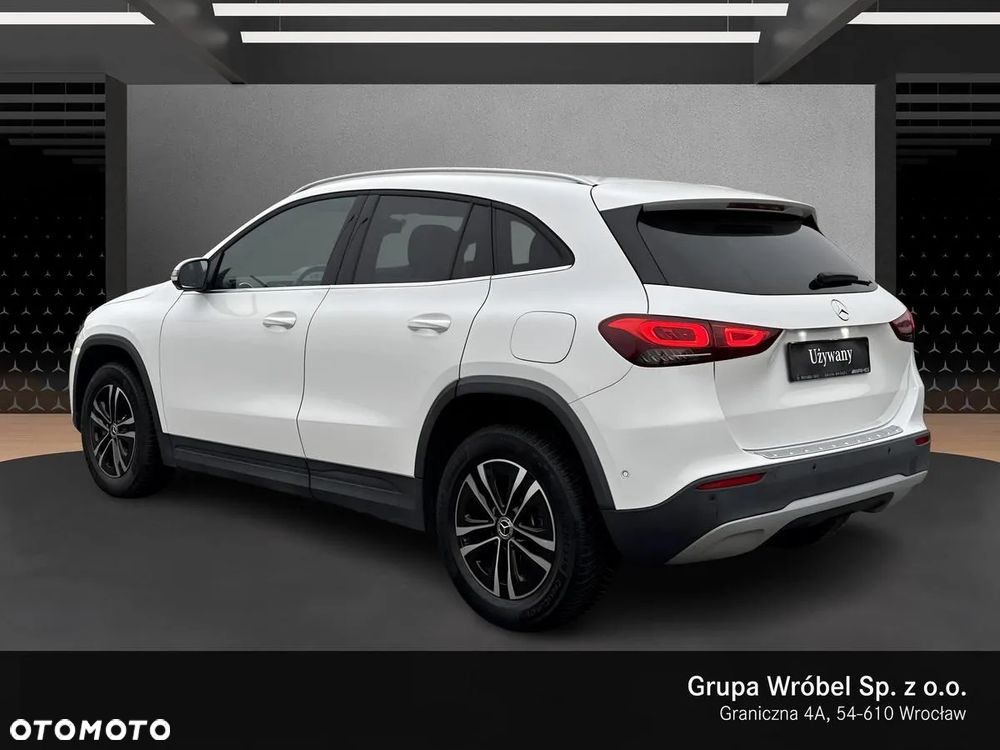 Mercedes-Benz GLA 180 d Business Edition - 3