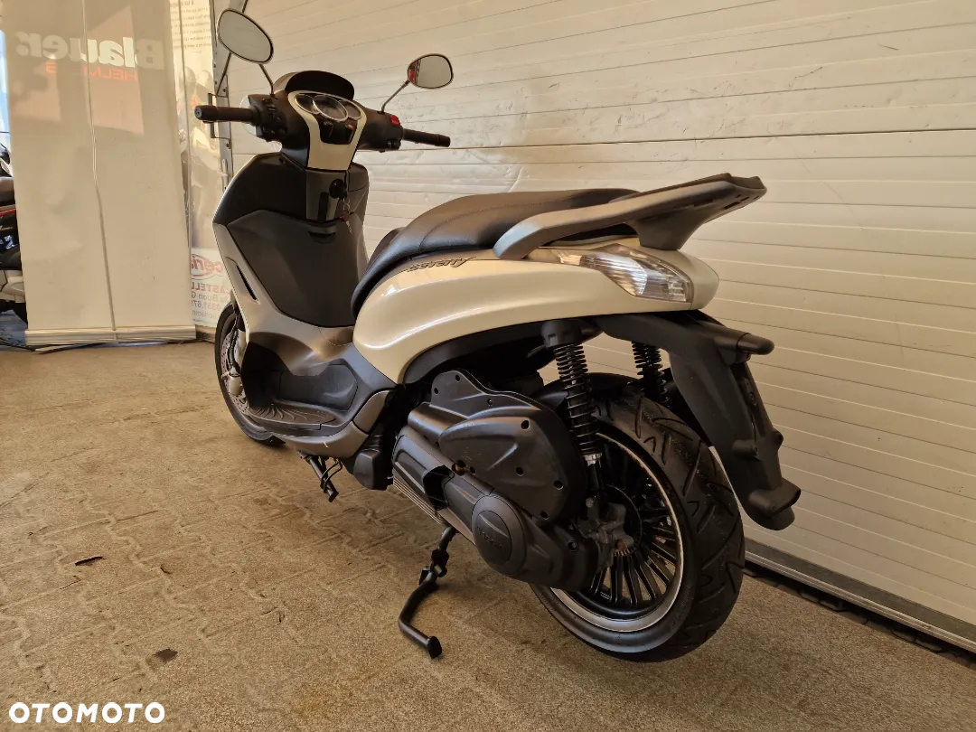 Piaggio Beverly - 9