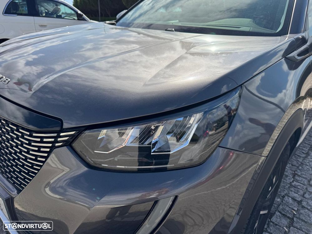 Peugeot 2008 PureTech 130 EAT8 Allure - 14