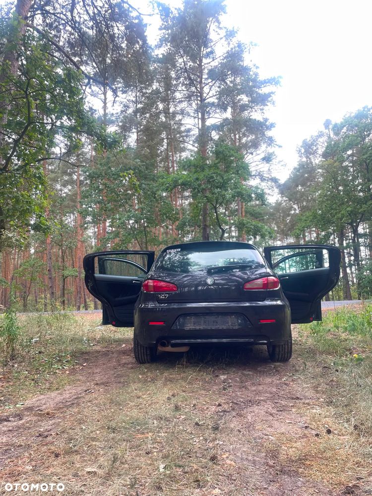 Alfa Romeo 147 1.6 Twin Spark 16V - 18