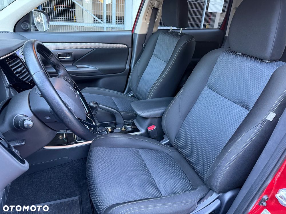 Mitsubishi Outlander 2.0 2WD Diamant - 23