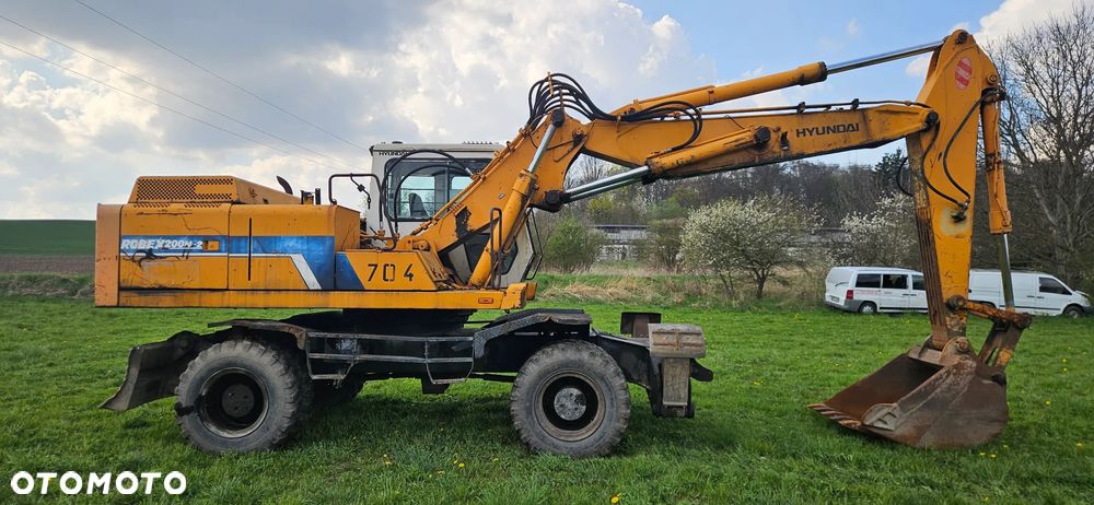 Hyundai ROBEX 200W-2 - 2